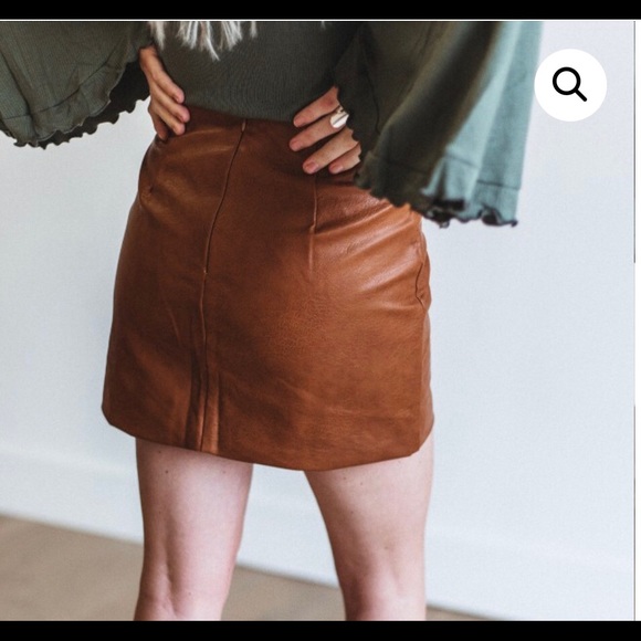 Meet me in Paris skirt -Striped leather-like skirt - Picture 4 of 5